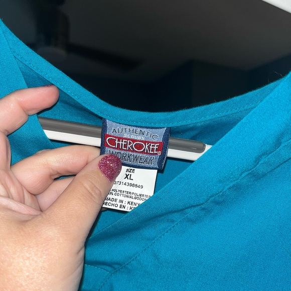 Cherokee brand scrub set - Picture 2 of 4
